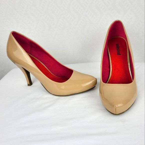 Unlisted Shoes - Nude 9 Unlisted by Kenneth Cole Pumps tiki bar